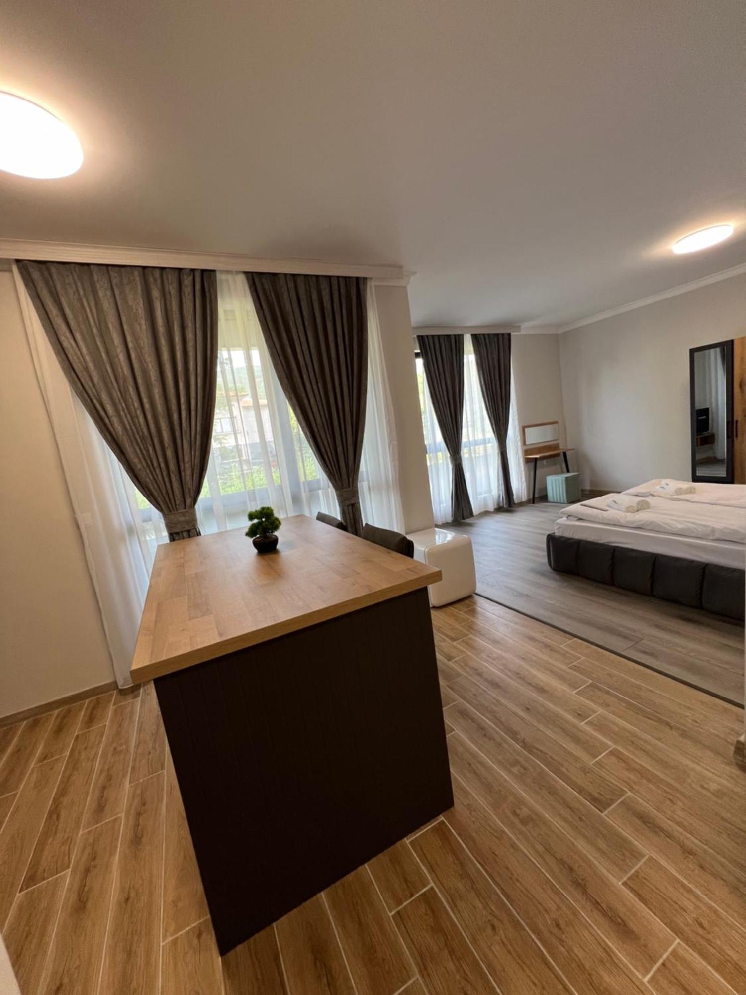 Green Park Apartments And Rooms For Guests Asenovgrad Ngoại thất bức ảnh