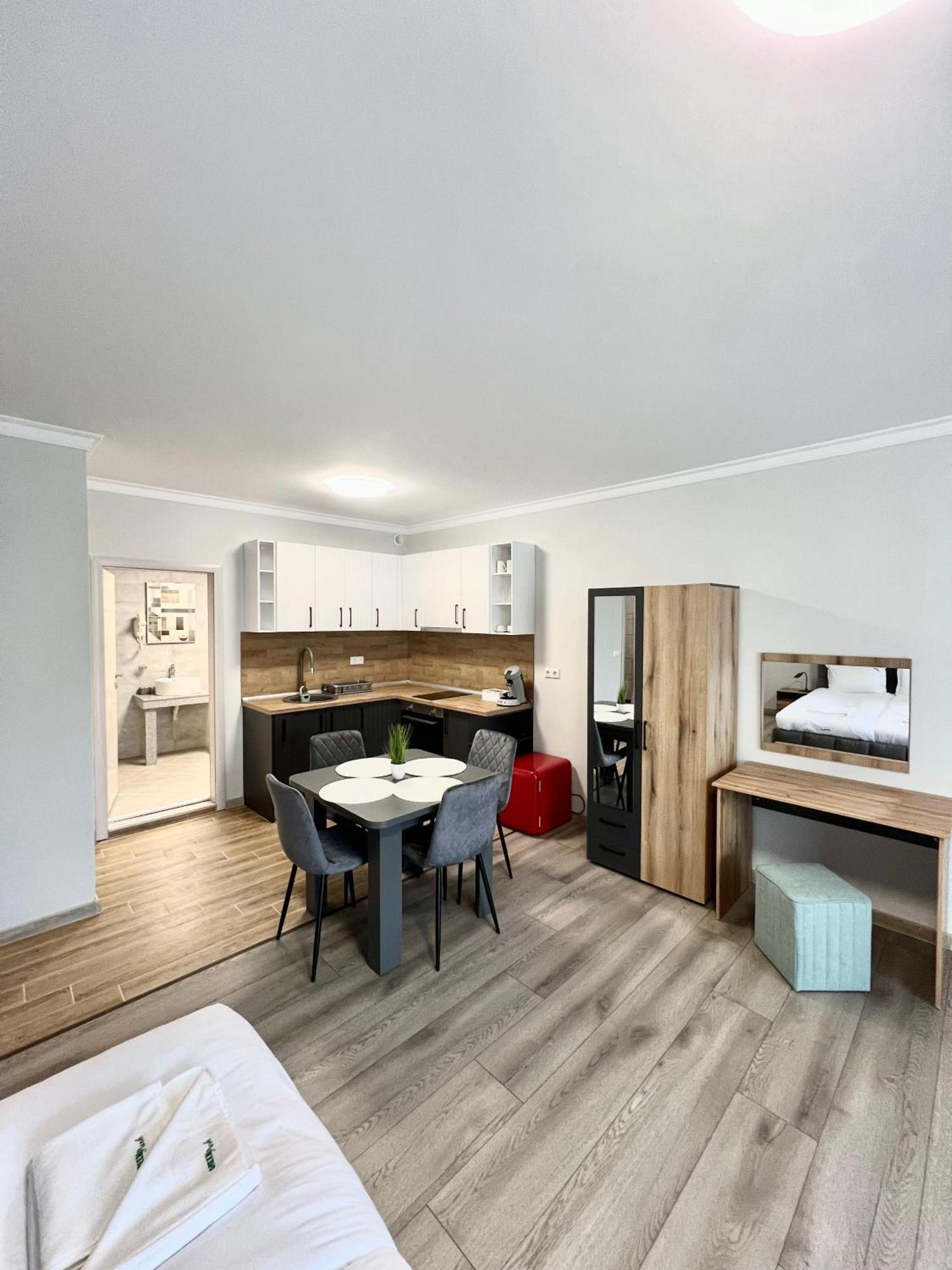 Green Park Apartments And Rooms For Guests Asenovgrad Ngoại thất bức ảnh